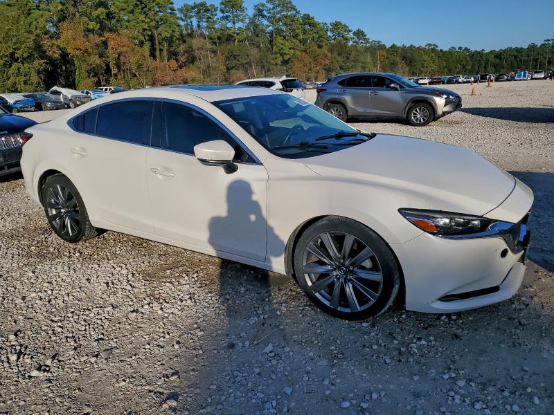 Photo 4 from auction – 2018 MAZDA 6 with VIN JM1GL1TY1J1305810