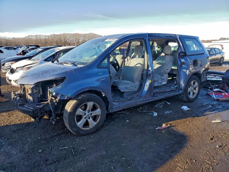 Photo 1 from auction – 2016 TOYOTA SIENNA with VIN 5TDZK3DC7GS716599