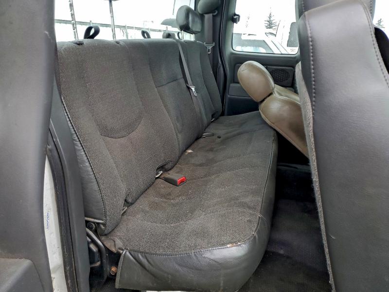 Photo 10 from auction – 2006 CHEVROLET SILVERADO with VIN 1GCHC29U06E149225