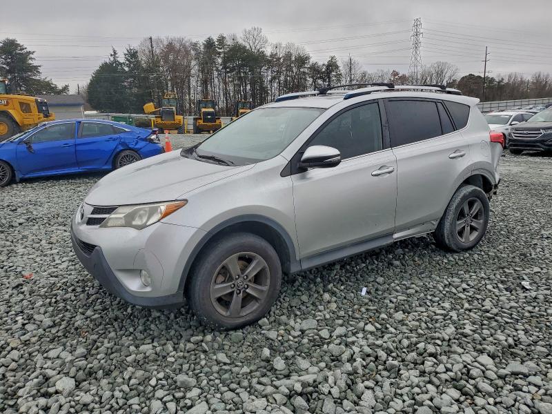TOYOTA RAV4 XLE 2015 with VIN JTMWFREV0FJ047551 - Photo from auction