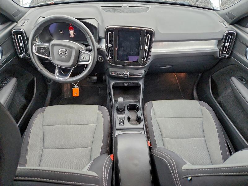 Photo 8 from auction – 2023 VOLVO XC40 CORE with VIN YV4L12UK6P2963479