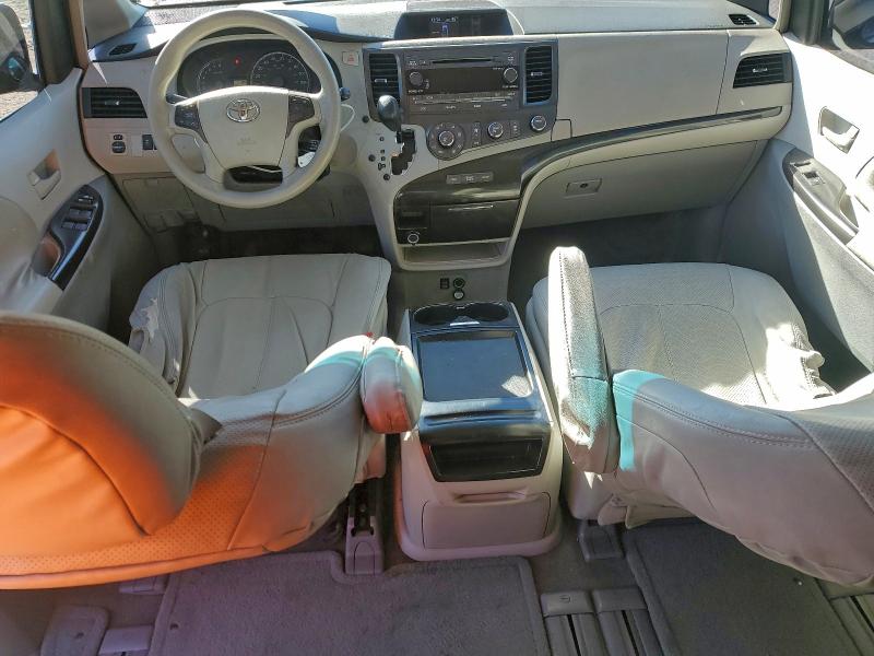 Photo 8 from auction – 2011 TOYOTA SIENNA LE with VIN 5TDKK3DC2BS128426