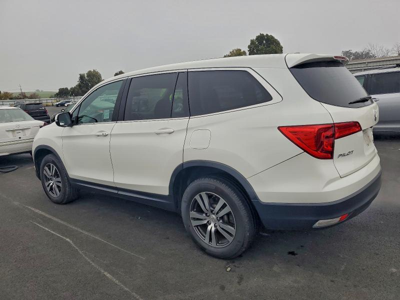 Photo 2 from auction – 2017 HONDA PILOT EX with VIN 5FNYF6H38HB062469
