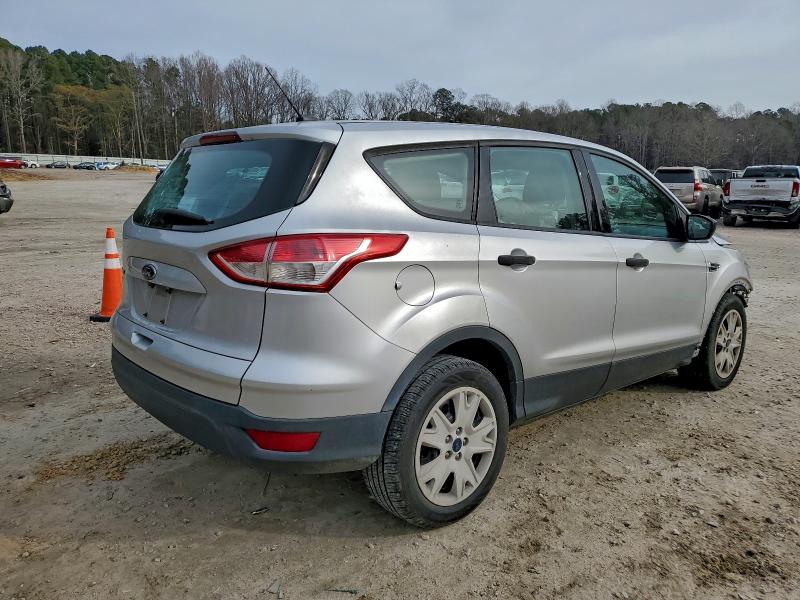 Photo 3 from auction – 2014 FORD ESCAPE S with VIN 1FMCU0F77EUC81392