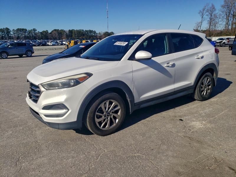 HYUNDAI TUCSON SE 2016 with VIN KM8J23A40GU200313 - Photo from auction