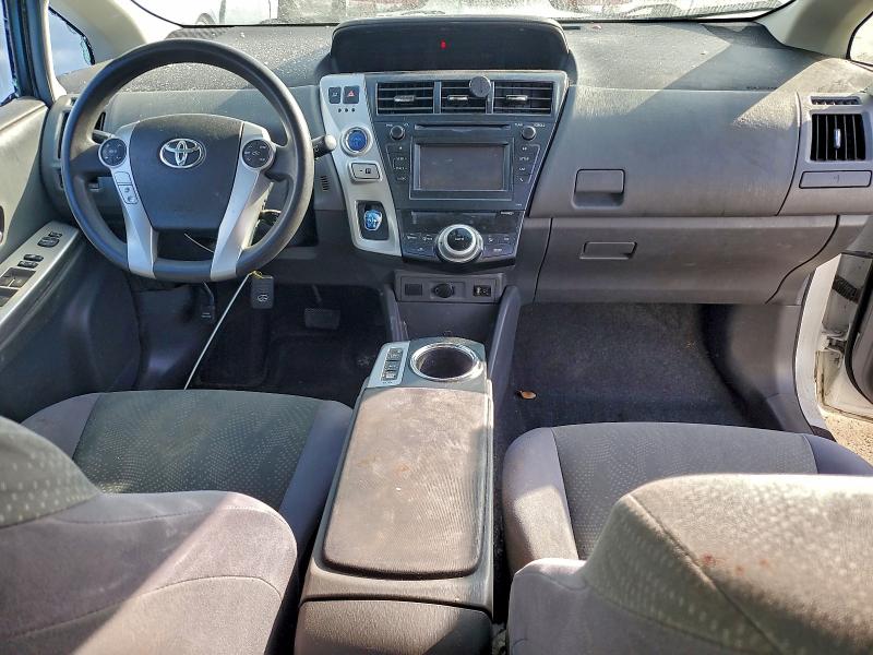 Photo 8 from auction – 2014 TOYOTA PRIUS V with VIN JTDZN3EU2E3309769
