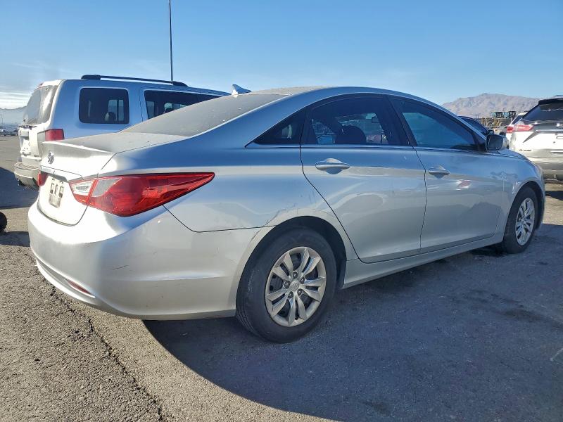 Photo 3 from auction – 2011 HYUNDAI SONATA GLS with VIN 5NPEB4AC1BH042537