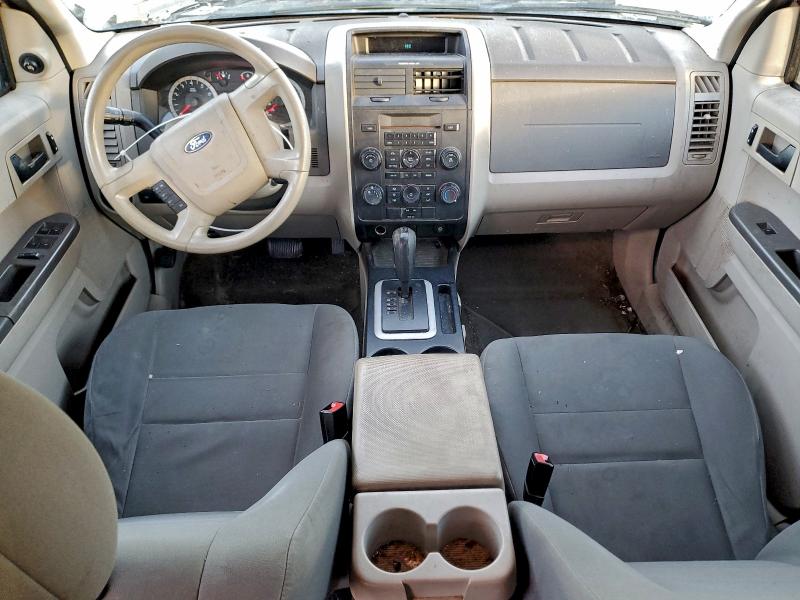 Photo 8 from auction – 2011 FORD ESCAPE XLS with VIN 1FMCU9C73BKB04029
