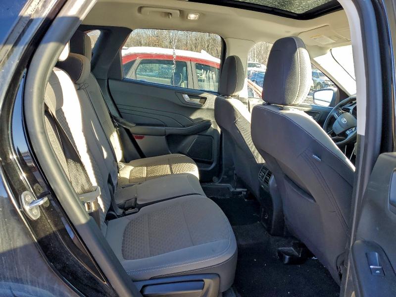Photo 11 from auction – 2021 FORD ESCAPE SE with VIN 1FMCU9BZ0MUA10992