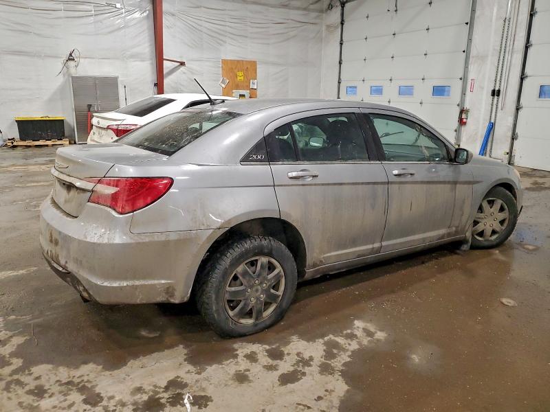 صورة رقم 3 من المزاد - 2013 CHRYSLER 200 LX مع VIN 1C3CCBABXDN762393