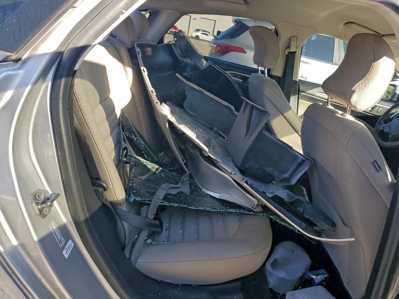 Photo 10 from auction – 2017 FORD FUSION S with VIN 3FA6P0G79HR398996