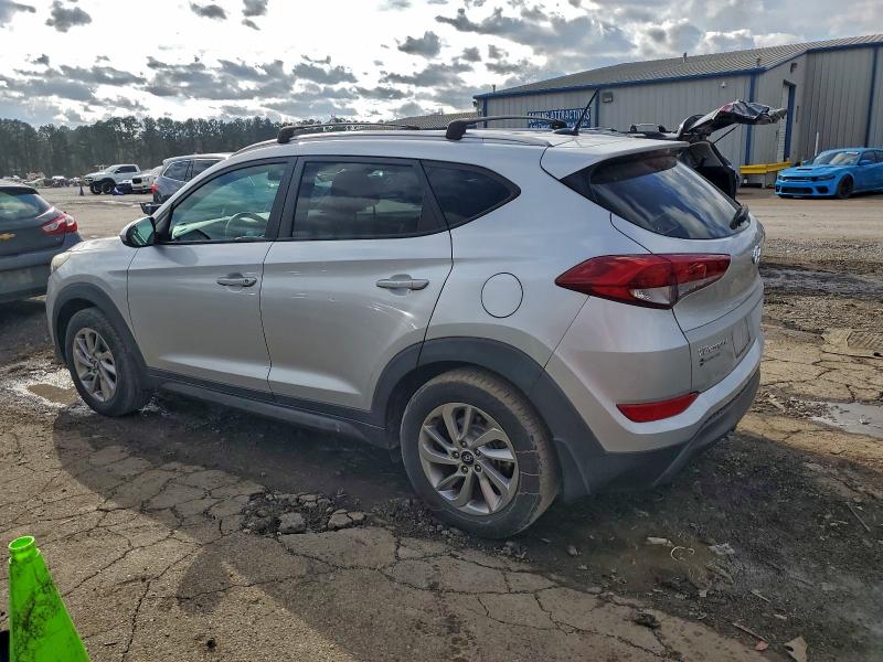 Photo 2 from auction – 2016 HYUNDAI TUCSON LIM with VIN KM8J33A40GU089369
