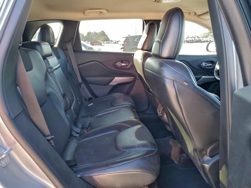 Photo 11 from auction – 2018 JEEP CHEROKEE L with VIN 1C4PJLLB0JD590592