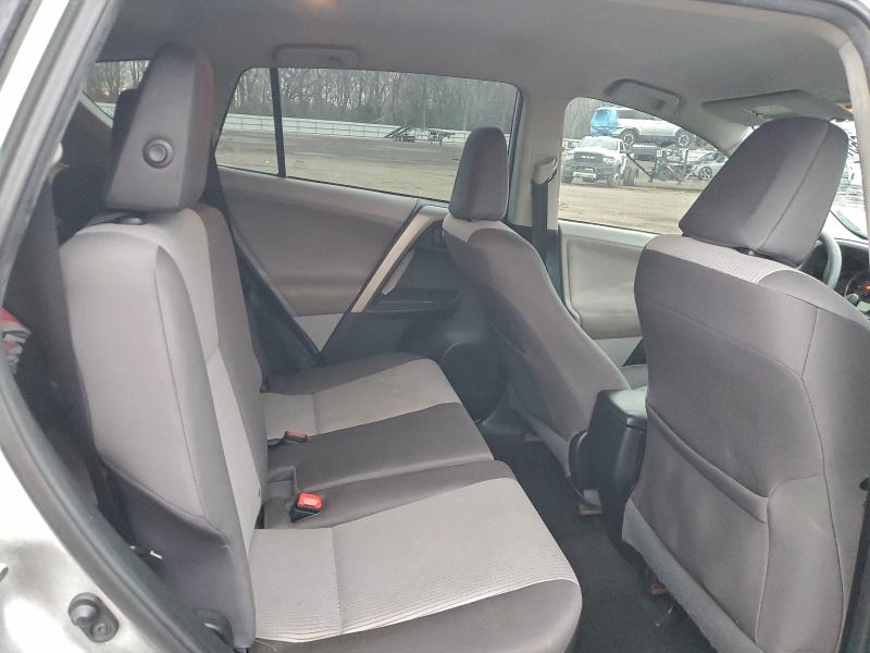 Photo 11 from auction – 2013 TOYOTA RAV4 LE with VIN 2T3ZFREV7DW023467