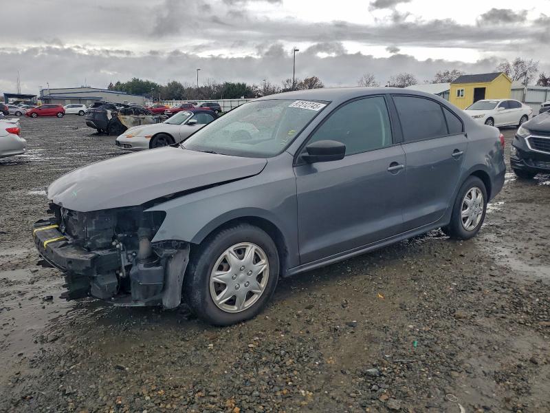 VOLKSWAGEN JETTA BASE 2015 with VIN 3VW2K7AJ2FM424611 - Photo from auction