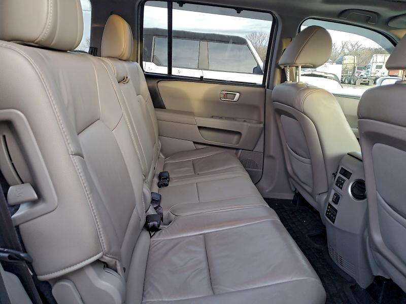 Photo 11 from auction – 2015 HONDA PILOT TOUR with VIN 5FNYF4H90FB040617