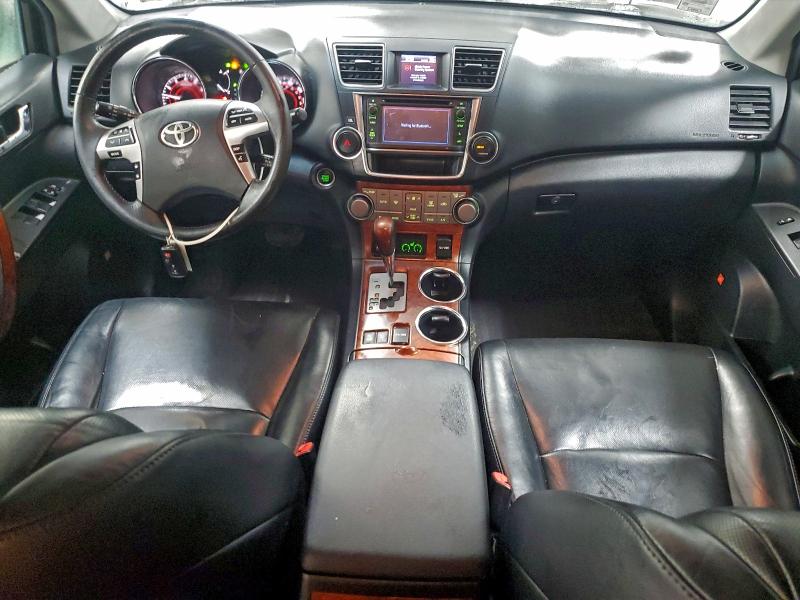Photo 8 from auction – 2013 TOYOTA HIGHLANDER with VIN 5TDDK3EH8DS216726