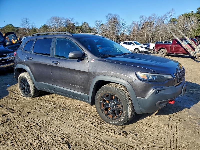 Photo 4 from auction – 2019 JEEP CHEROKEE T with VIN 1C4PJMBX1KD458865