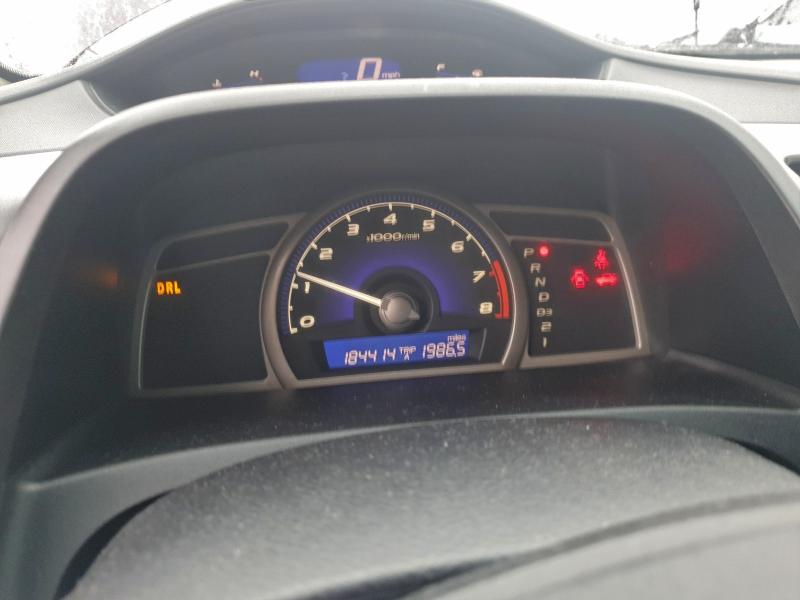 Photo 9 from auction – 2010 HONDA CIVIC LX with VIN 19XFA1F51AE040418