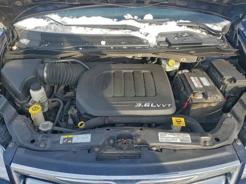 Photo 12 from auction – 2013 CHRYSLER TOWN & COU with VIN 2C4RC1BGXDR798100
