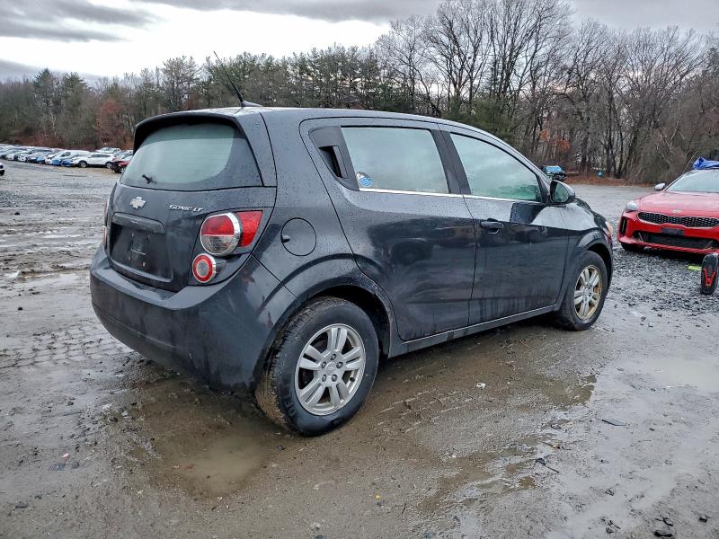 Photo 3 from auction – 2014 CHEVROLET SONIC with VIN 1G1JC6SG0E4104439