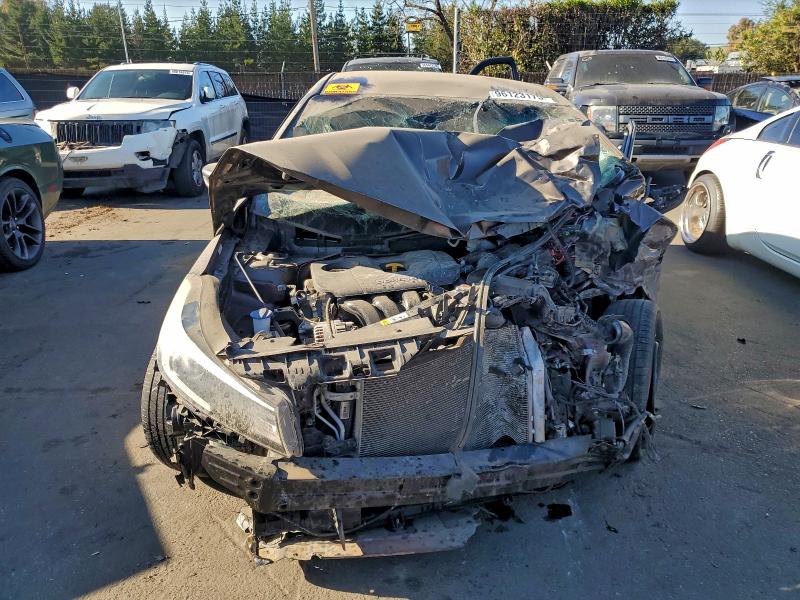 Photo 5 from auction – 2018 KIA FORTE LX with VIN 3KPFK4A77JE164927