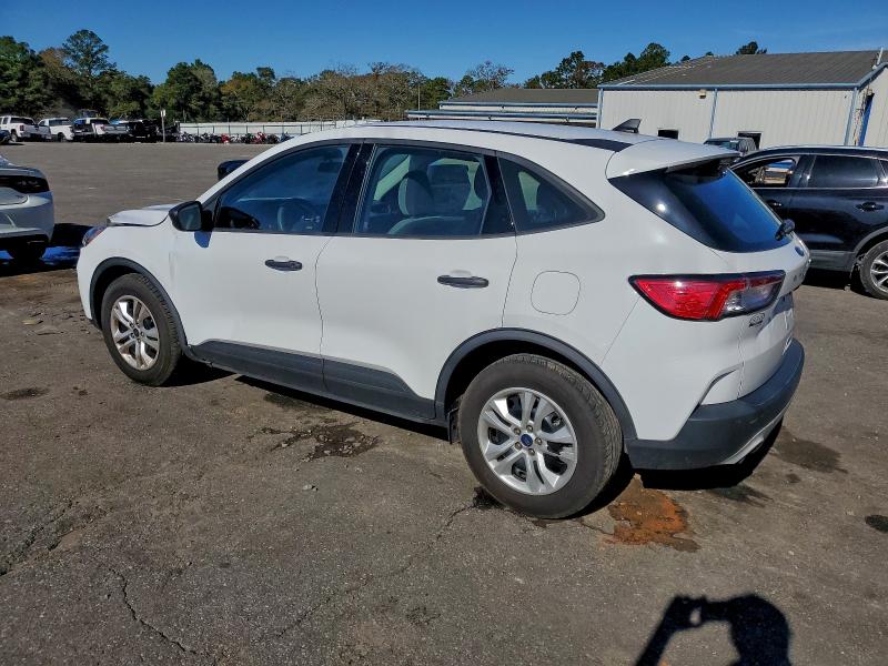 Photo 2 from auction – 2021 FORD ESCAPE S with VIN 1FMCU0F62MUA35677