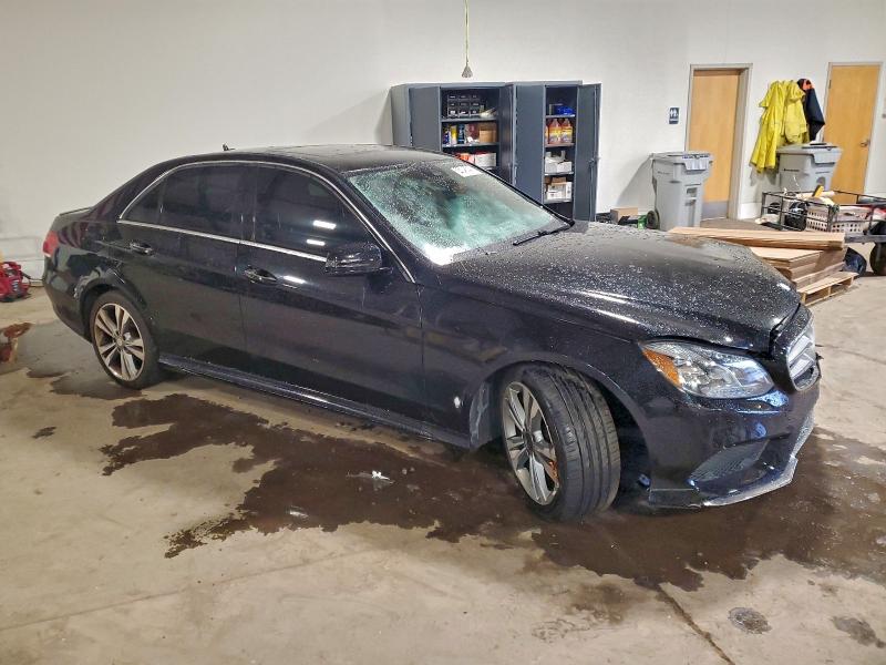 Photo 4 from auction – 2014 MERCEDES-BENZ E 350 with VIN WDDHF5KBXEB023977