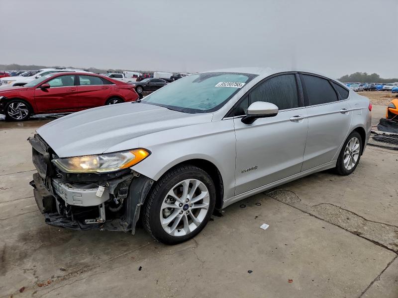 FORD FUSION SE 2019 with VIN 3FA6P0LU0KR225614 - Photo from auction