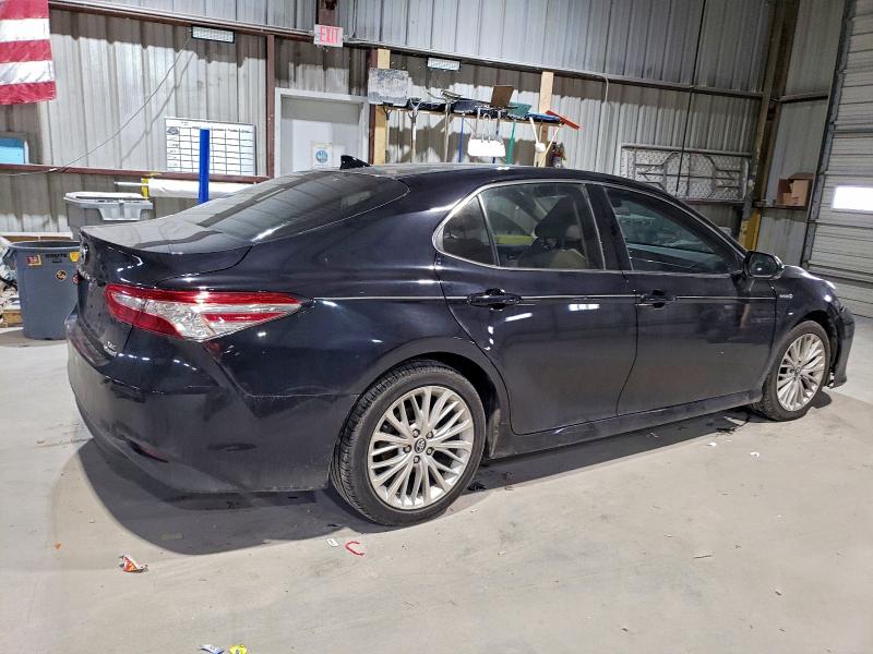 Photo 3 from auction – 2020 TOYOTA CAMRY XLE with VIN 4T1F31AK3LU009176