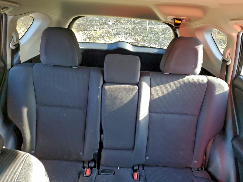 Photo 10 from auction – 2016 TOYOTA RAV4 LE with VIN 2T3BFREV8GW472792