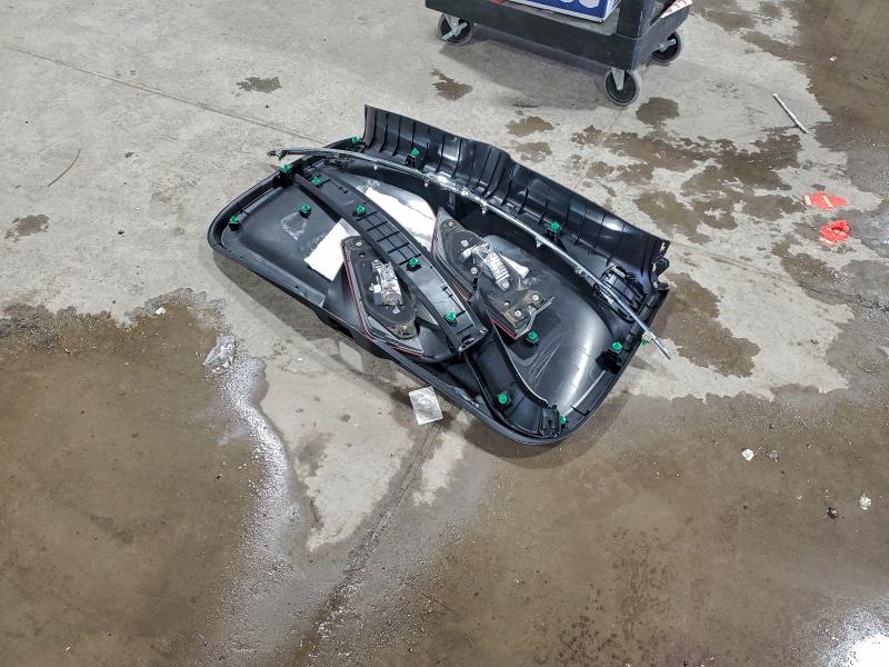 Photo 13 from auction – 2019 HONDA CR-V EX with VIN 2HKRW2H52KH667689
