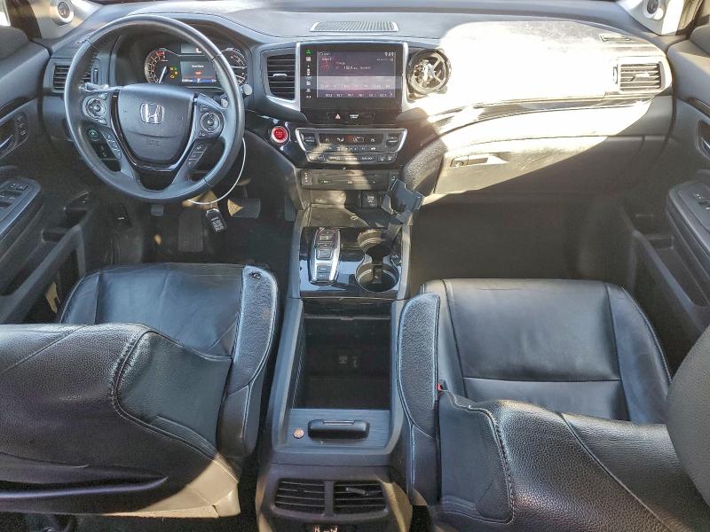 Photo 8 from auction – 2016 HONDA PILOT TOUR with VIN 5FNYF5H94GB030051