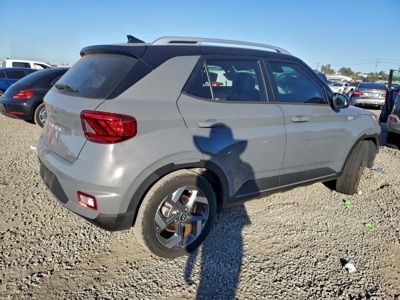 Photo 3 from auction – 2022 HYUNDAI VENUE with VIN KMHRC8A34NU146693