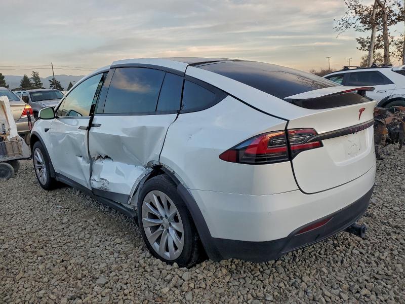 Photo 2 from auction – 2019 TESLA MODEL X with VIN 5YJXCDE28KF207571