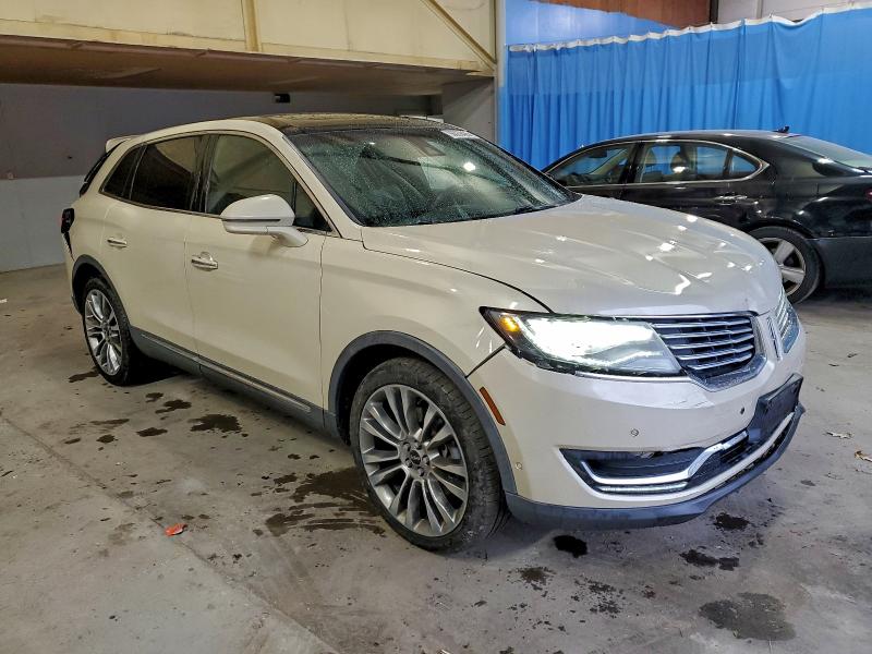 Foto 4 de la subasta – 2016 LINCOLN MKX RESERV con VIN 2LMTJ8LP8GBL71210