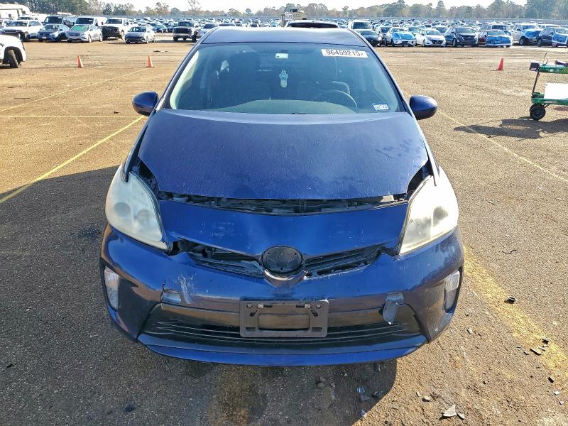 Photo 11 from auction – 2014 TOYOTA PRIUS with VIN JTDKN3DUXE1743307