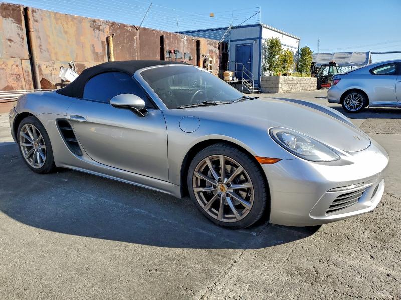 Photo 4 from auction – 2017 PORSCHE BOXSTER with VIN WP0CA2A80HS221950