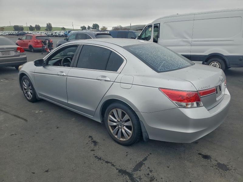 Photo 2 from auction – 2011 HONDA ACCORD EXL with VIN 1HGCP2F82BA079140