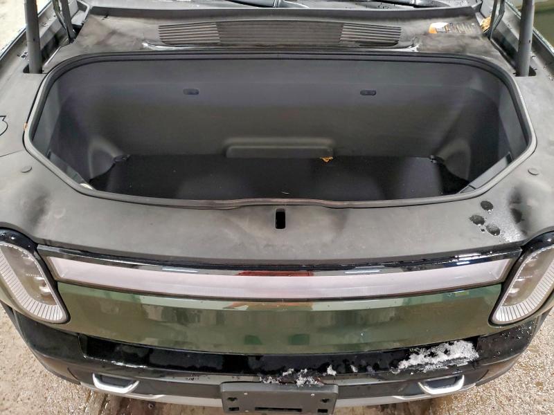 Photo 11 from auction – 2022 RIVIAN R1T LAUNCH with VIN 7FCTGAALXNN002608
