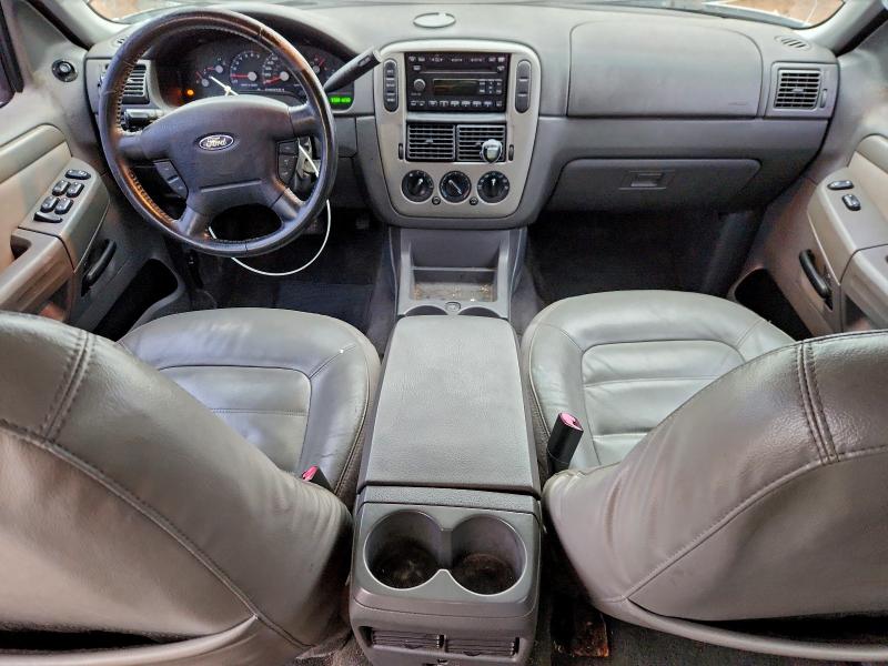 Photo 8 from auction – 2005 FORD EXPLORER X with VIN 1FMZU63W95UA77184