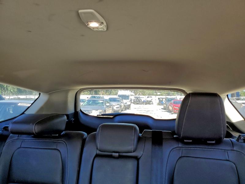 Photo 10 from auction – 2018 FORD ESCAPE SEL with VIN 1FMCU0HDXJUA24191