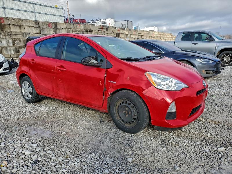 Photo 4 from auction – 2014 TOYOTA PRIUS C with VIN JTDKDTB37E1066911