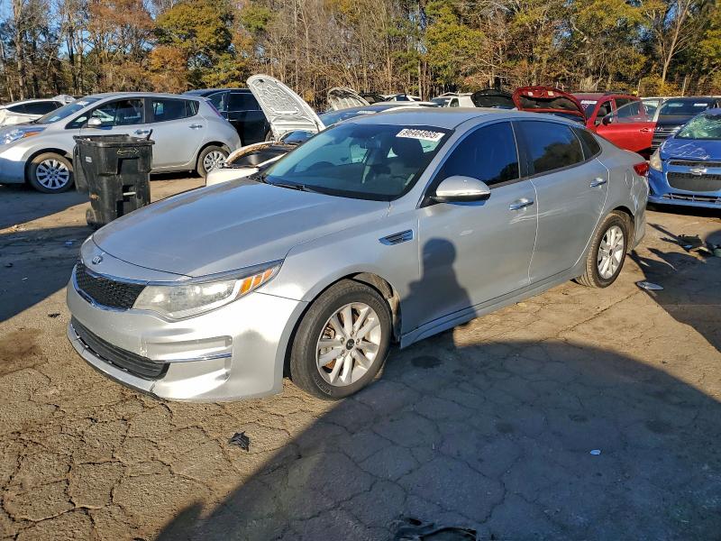 Photo 1 from auction – 2017 KIA OPTIMA LX with VIN 5XXGT4L33HG149273