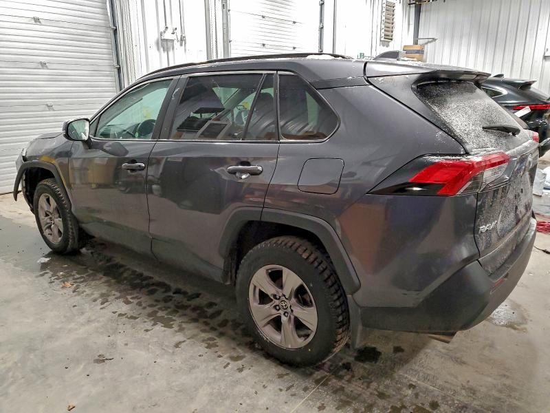 Photo 2 from auction – 2023 TOYOTA RAV4 XLE with VIN 2T3R1RFV2PC335201