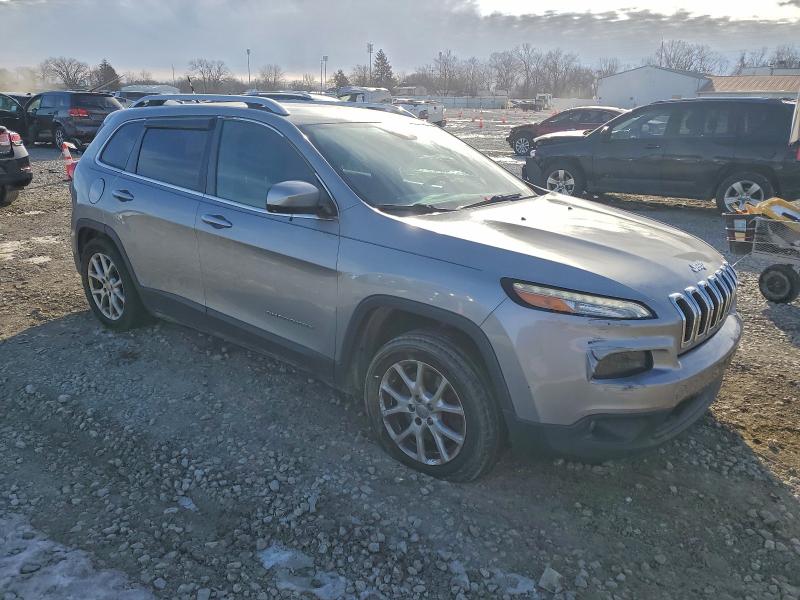 Photo 4 from auction – 2014 JEEP CHEROKEE L with VIN 1C4PJLCB7EW225577