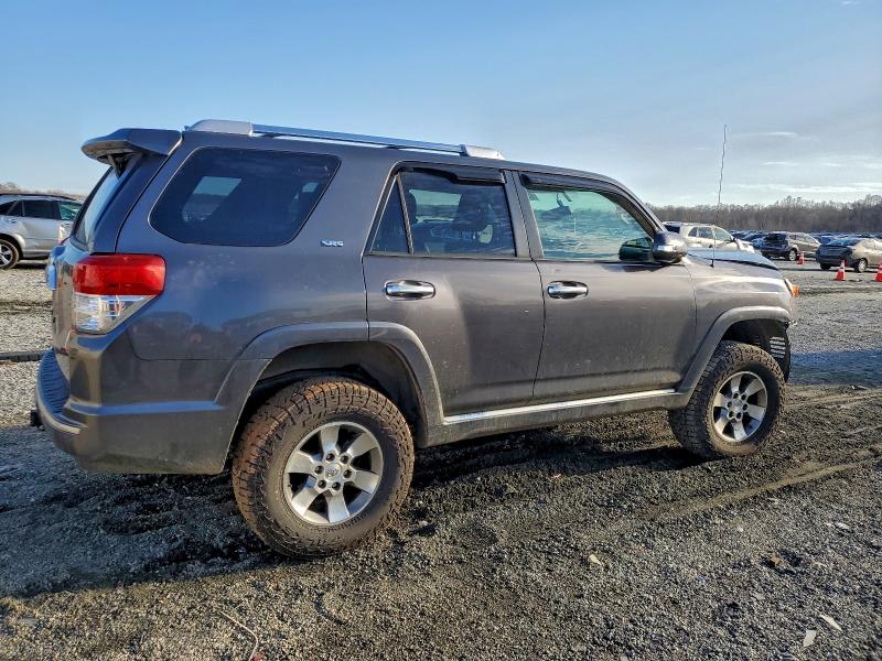 Photo 3 from auction – 2011 TOYOTA 4RUNNER SR with VIN JTEBU5JR7B5051424