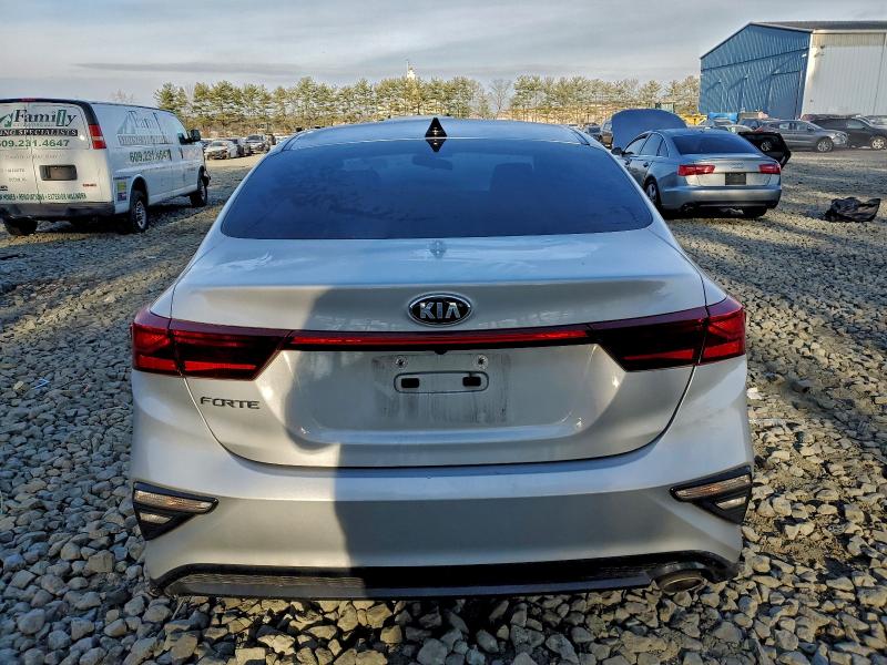 Photo 6 from auction – 2021 KIA FORTE FE with VIN 3KPF24AD5ME266124