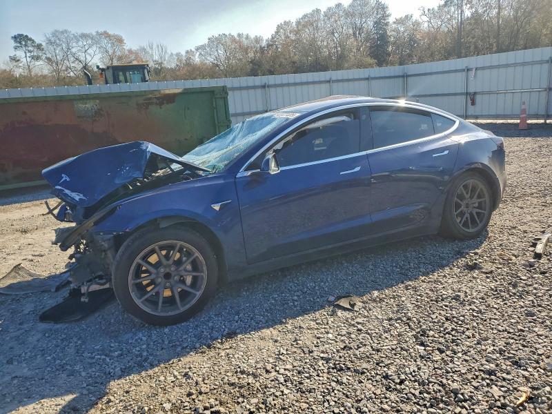 TESLA MODEL 3 2018 with VIN 5YJ3E1EA6JF075732 - Photo from auction