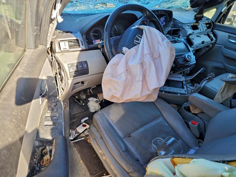 Photo 8 from auction – 2016 HONDA ODYSSEY with VIN 5FNRL5H64GB048214